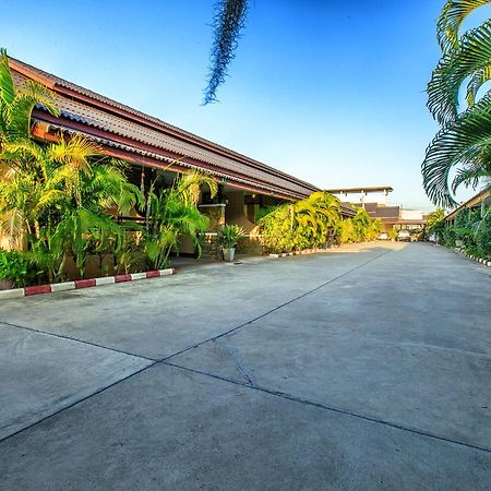 Nida Rooms Central 89 Plaza Resort Surat Thani Exterior photo